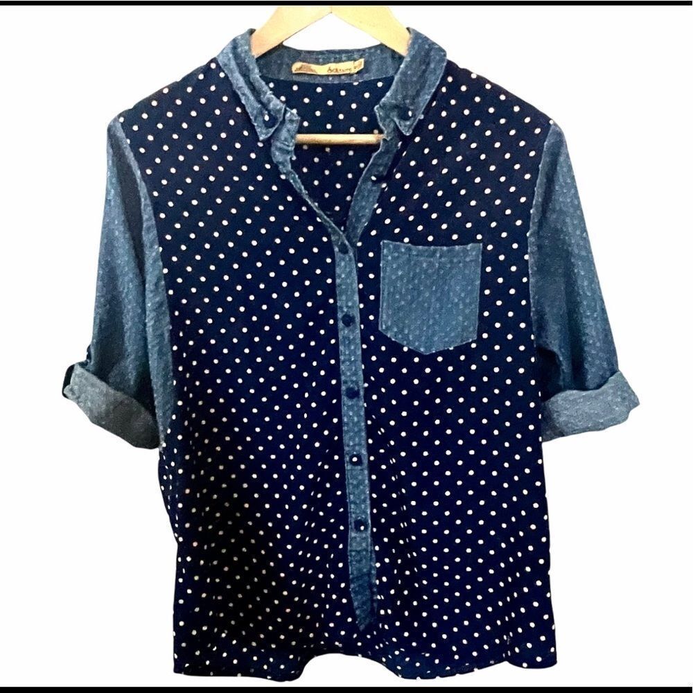 Solitaire blue polka dot long sleeved button down shirt